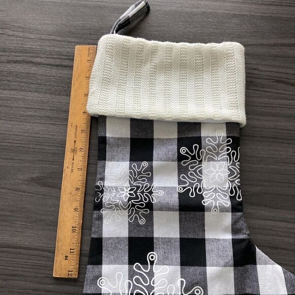 Christmas Stockings Black White Buffalo Check Farmhouse Cable knit Cuff no tags - Picture 2 of 7